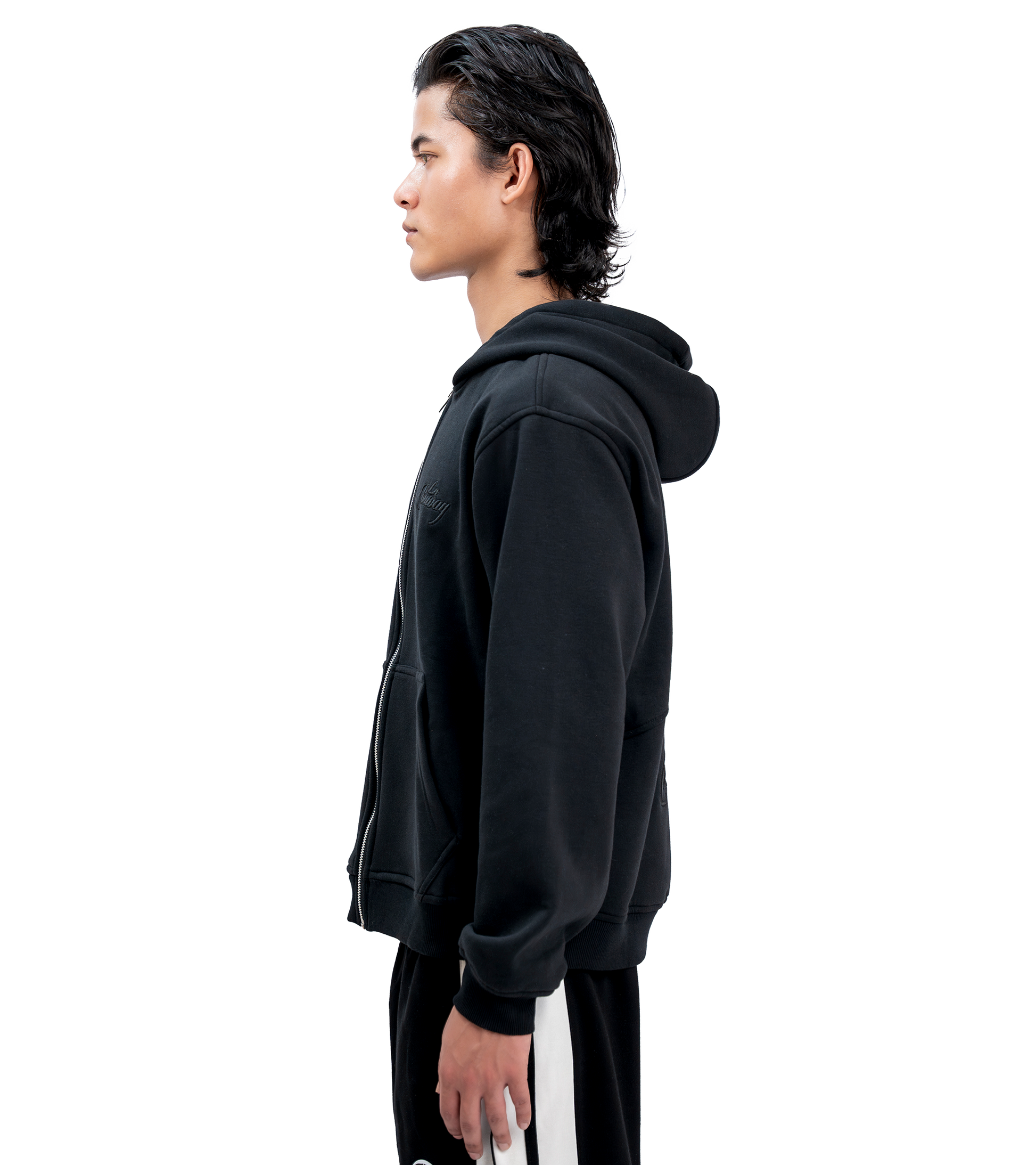 SIGNATURE BLACK ZIP-UP HOODIE