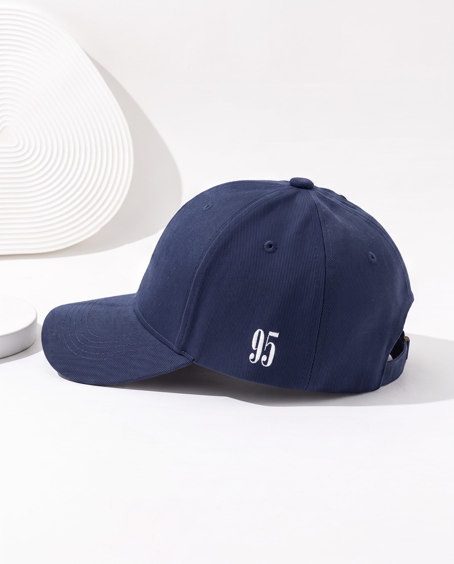 THE SIGNATURE CAP NAVY